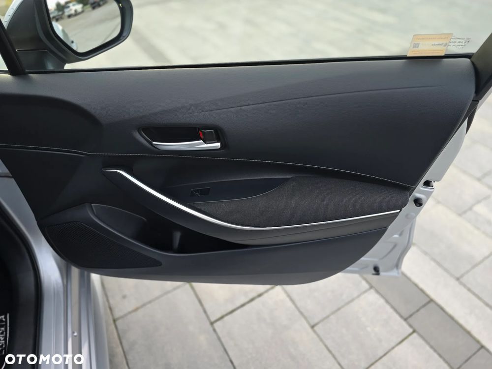 Toyota Corolla 2.0 Hybrid Comfort - 23