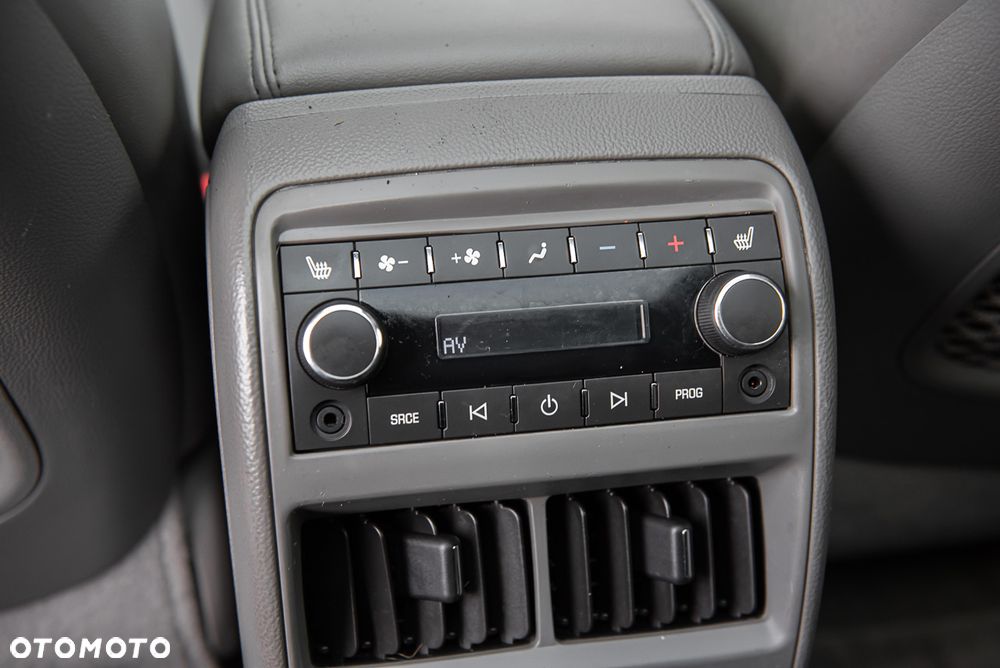 Cadillac SRX - 29