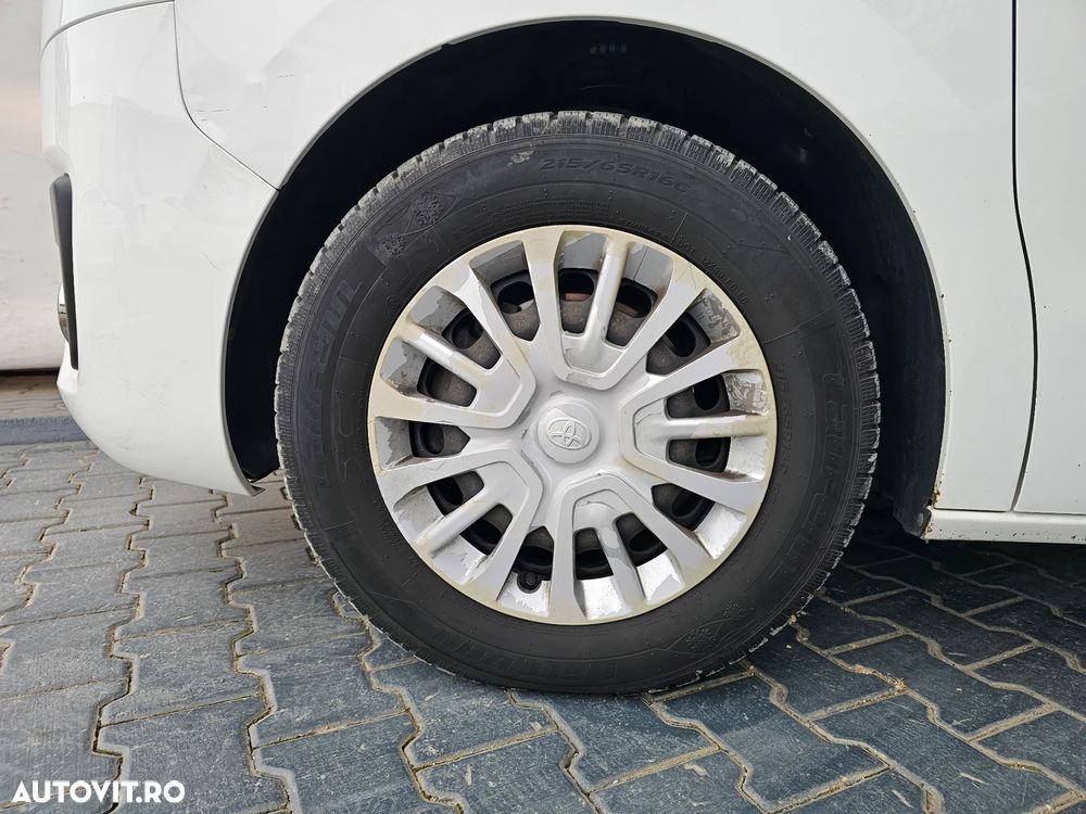 Toyota Proace 1.5 D-4D 120CP 7+1 L2H1 Comfort - 4