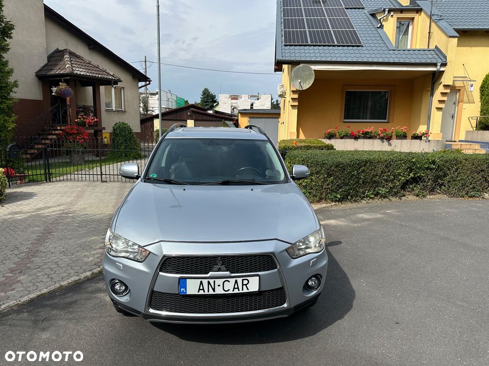 Mitsubishi Outlander 2.4 Invite CVT - 2