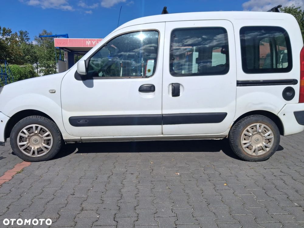 Renault Kangoo 1 I FL Lift silnik kompletny 1.5 Dci K9K718 K9K 718 skrzynia biegów drzwi maska klapa zderzak błotnik lakier D389 Biały szyba lusterko turbina czujnik ciśnienia paliwa pompa wtrysk przewód wąż rura intercooler alternator rozrusznik przepływomierz sterownik moduł łapa stacyjka mechanizm klamka zamek pompa wspomagania przewód chłodnica kolektor maglownica belka sanki zwrotnica zacisk hamulcowy osłona atrapa lampa reflektor fotel sprężarka klimatyzacji panel nawiewu dmuchawa wentylator fotel boczek kanapa relingi UCH lewarek półka bagażnika tłumik wydech NA CZĘŚCI - 4