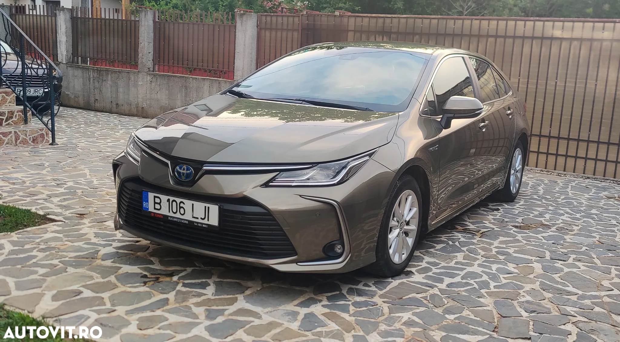 Toyota Corolla 1.8 HSD Dynamic - 2