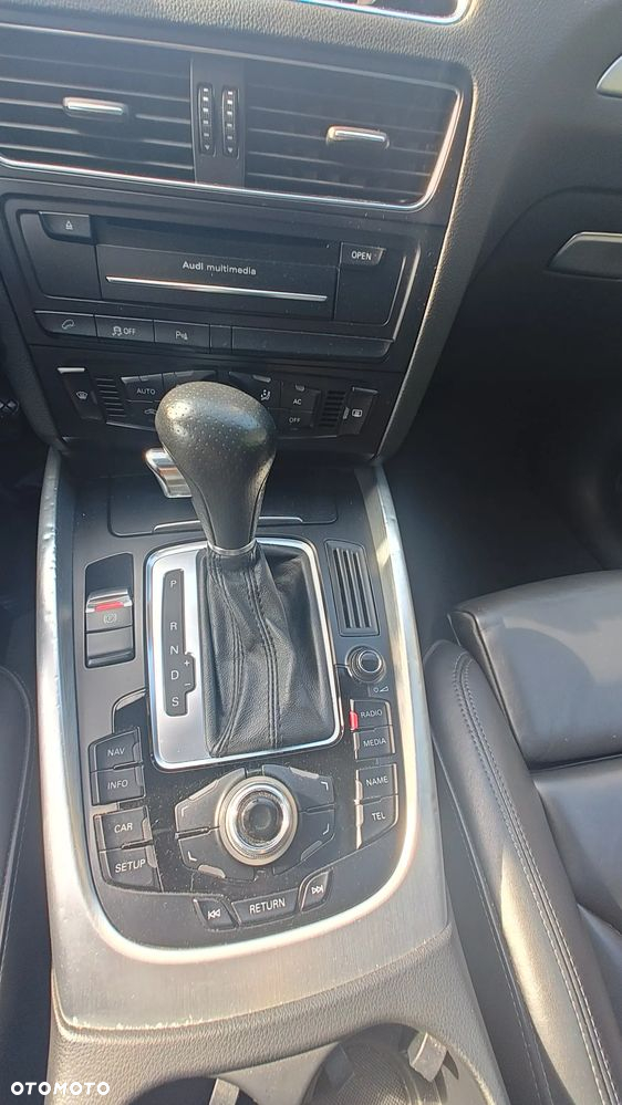 Audi Q5 3.2 FSI Quattro S tronic - 17