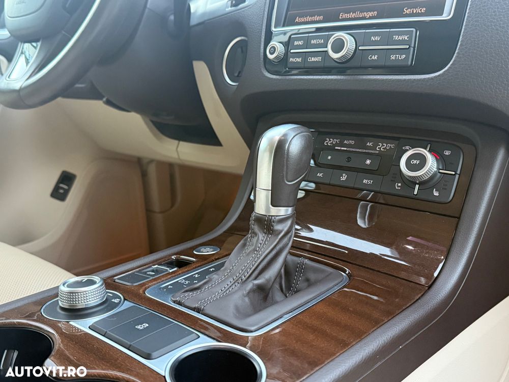 Volkswagen Touareg ver-3-6-v6-fsi-bmt - 16