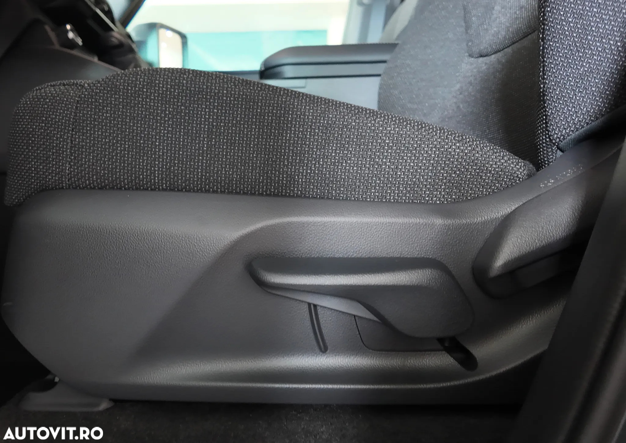 Toyota Land Cruiser 250 2.8l D-4D 204 CP A/T 5 locuri Dynamic - 21