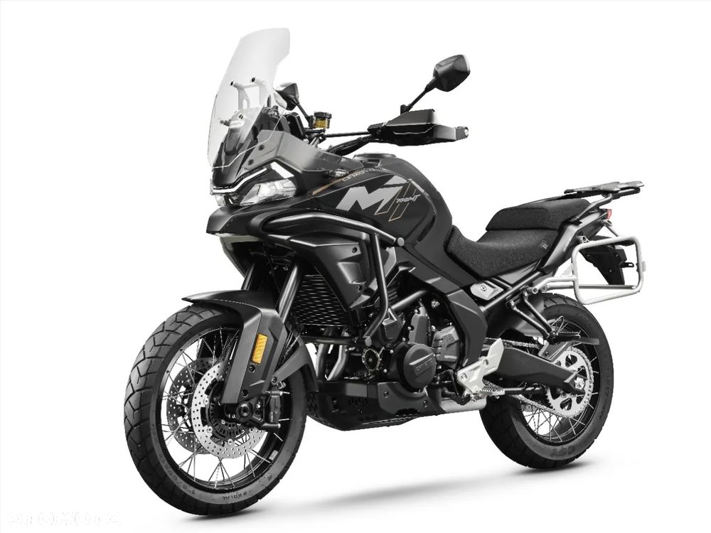 CFMoto 700MT - 2