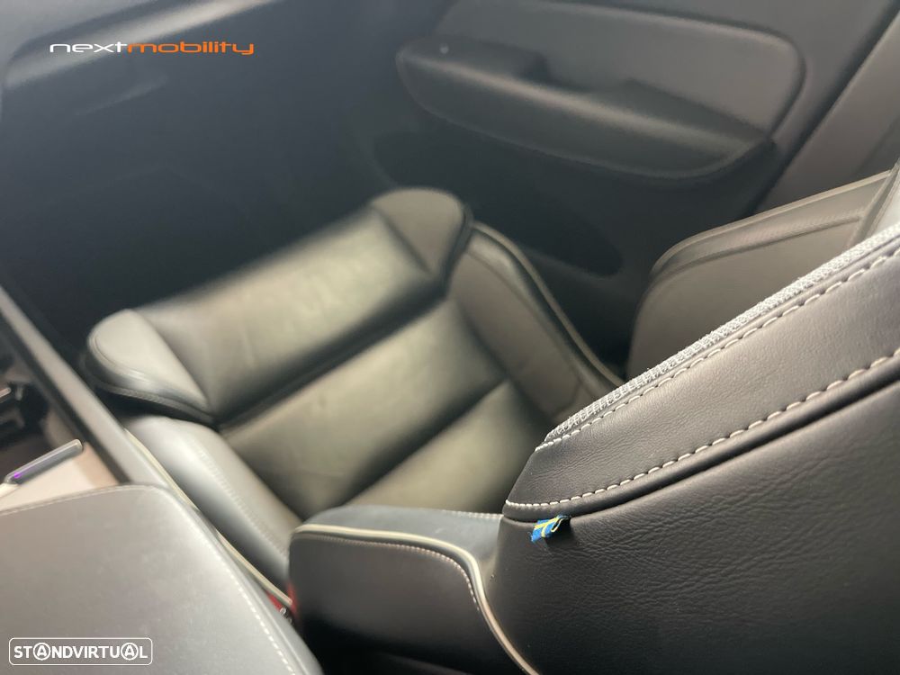 Volvo XC 60 2.0 T8 PHEV R-Design AWD - 16