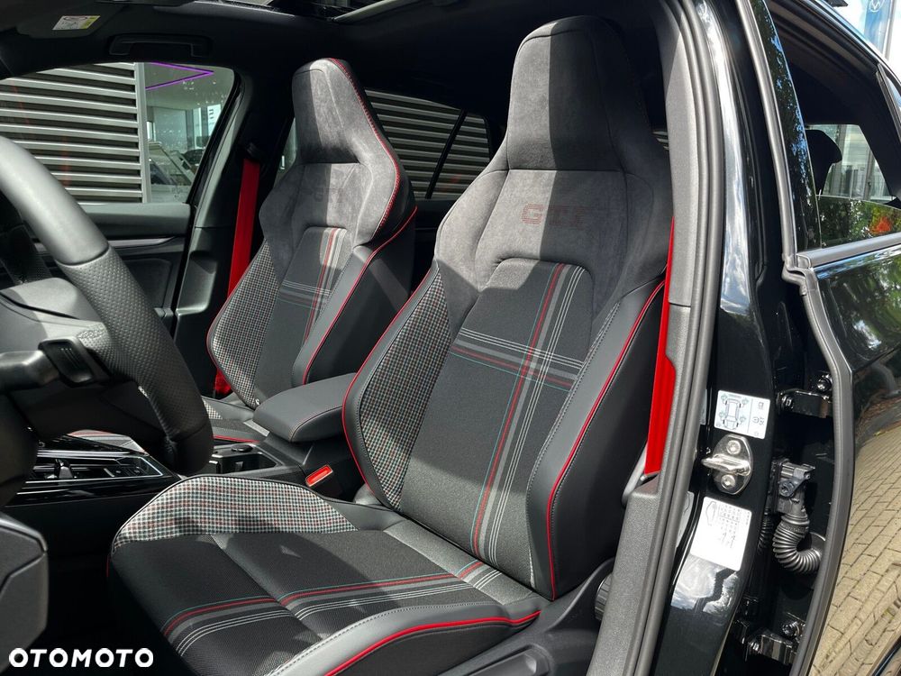 Volkswagen Golf 2.0 TSI GTI Edition 50 DSG - 17