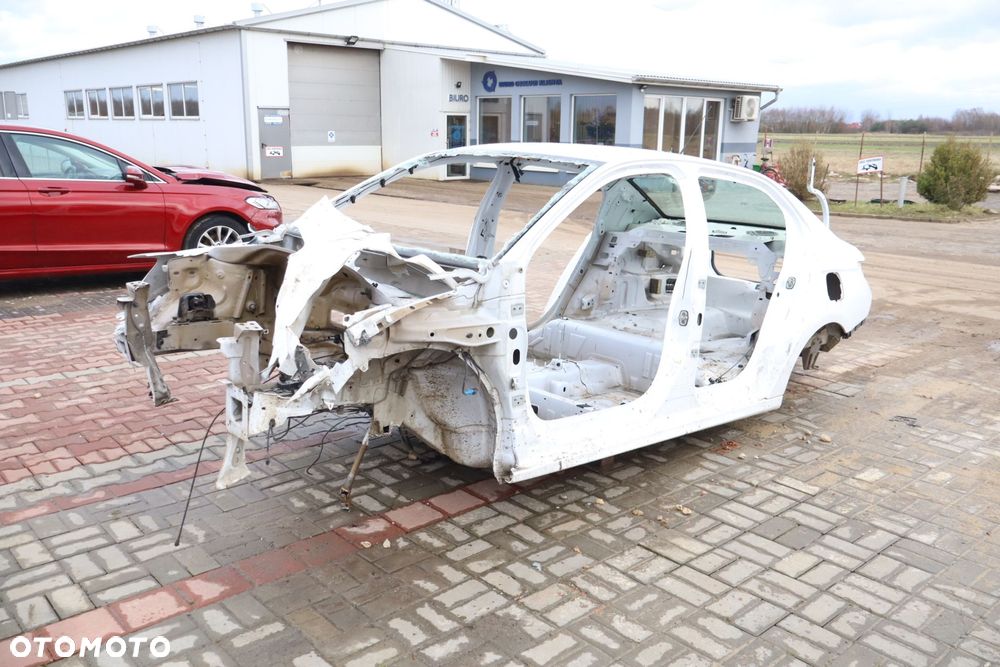 ĆWIARTKA PRAWY PRZÓD PODŁUŻNICA C-ELYSEE II LIFT - 4