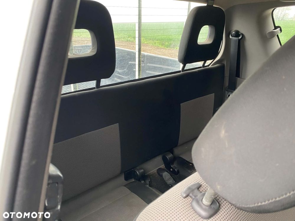 Mitsubishi L200 - 13