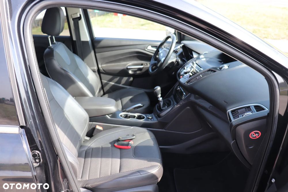 Ford Kuga 2.0 TDCi 4x4 Titanium - 21