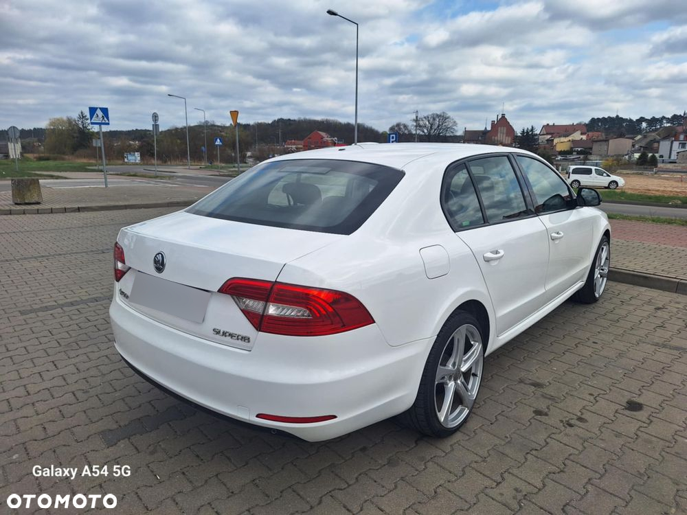 Skoda Superb 2.0 TDI Comfort - 4