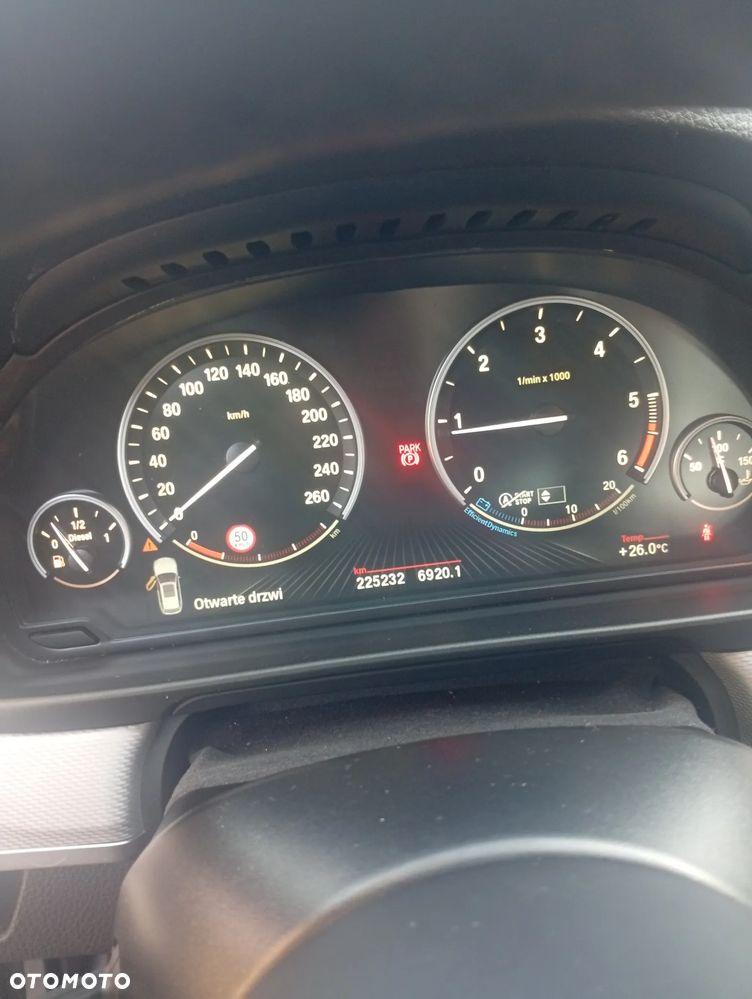 BMW Seria 5 520d - 14