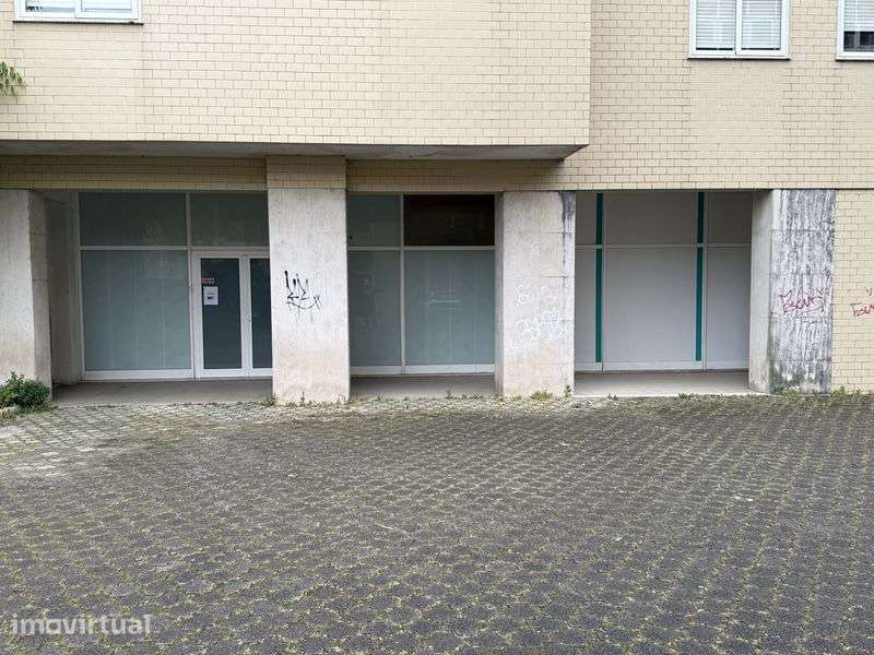 Arrenda-se Loja Centro Santo Tirso - Grande imagem: 2/8