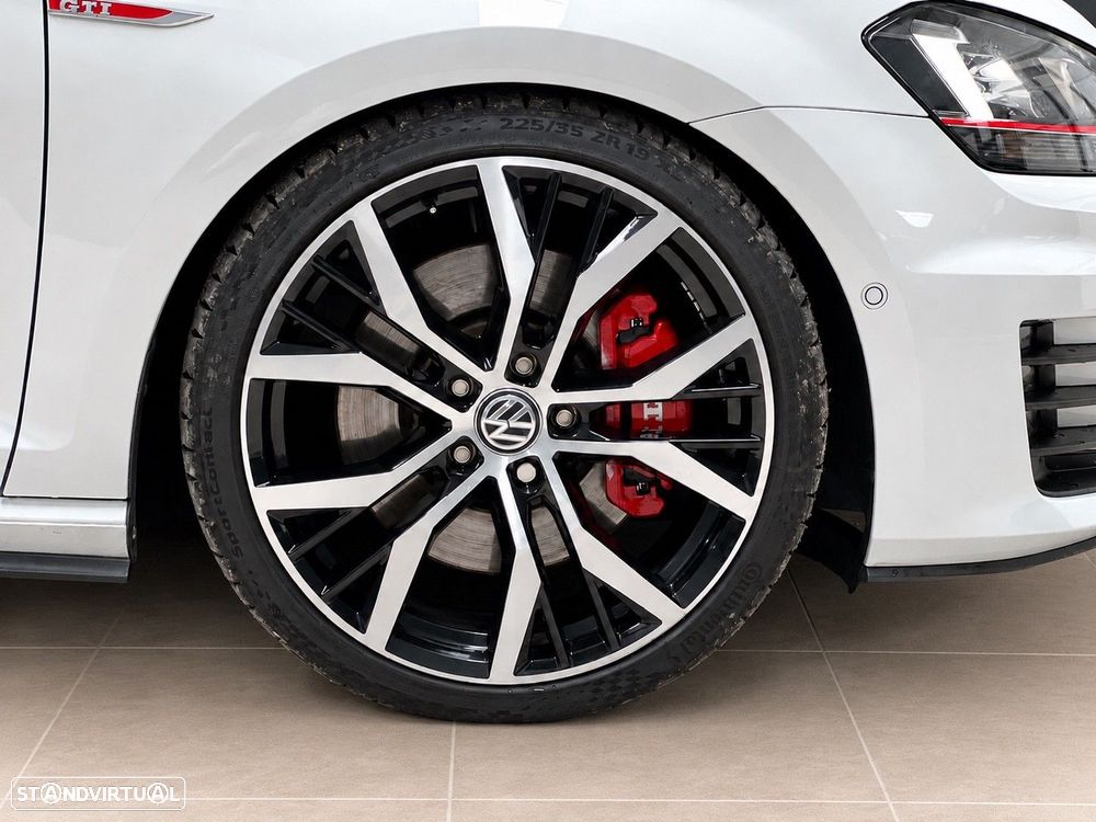 VW Golf 2.0 TSi GTi DSG Performance - 8