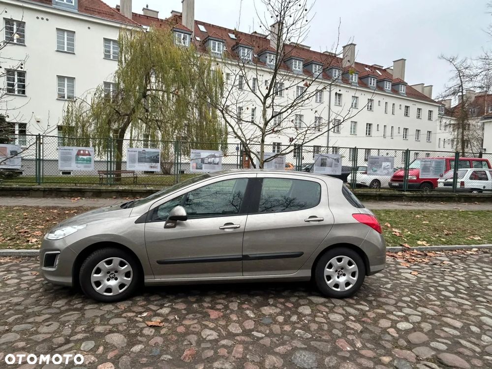 Peugeot 308 - 1