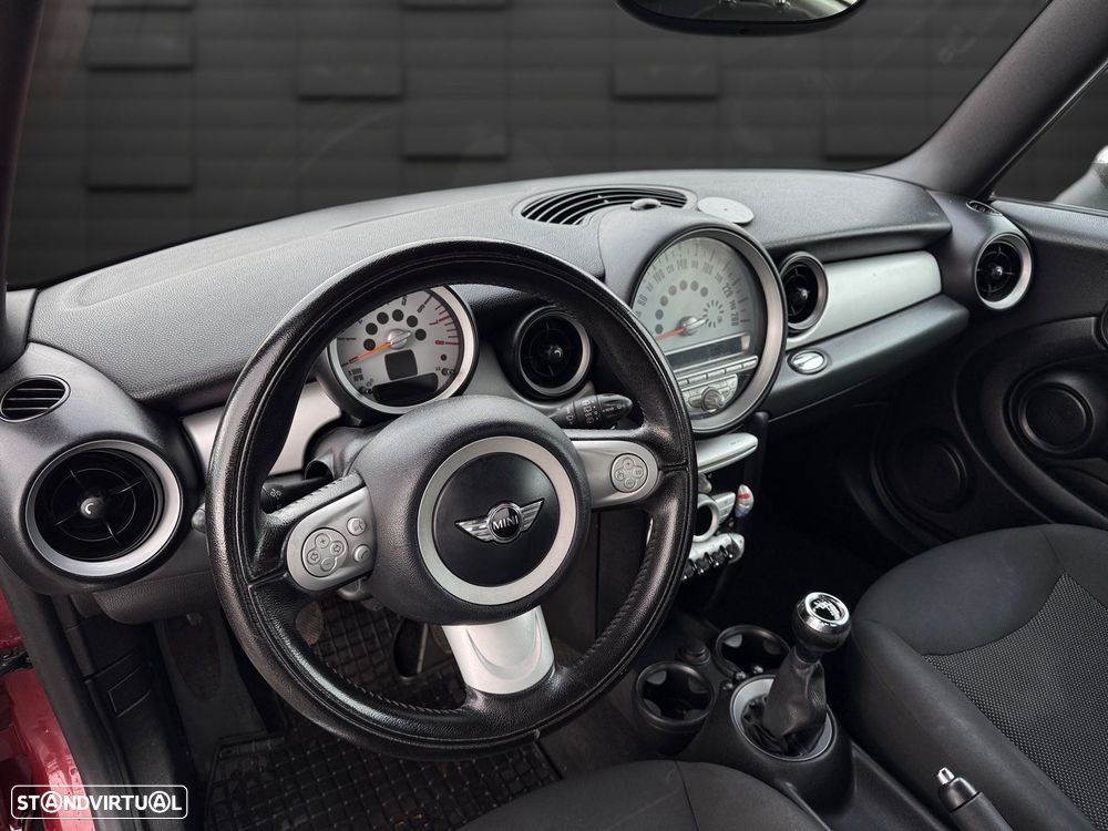 MINI 3 Portas One - 9