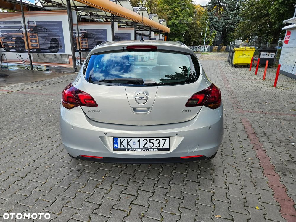 Opel Astra IV 1.7 CDTI Cosmo - 6