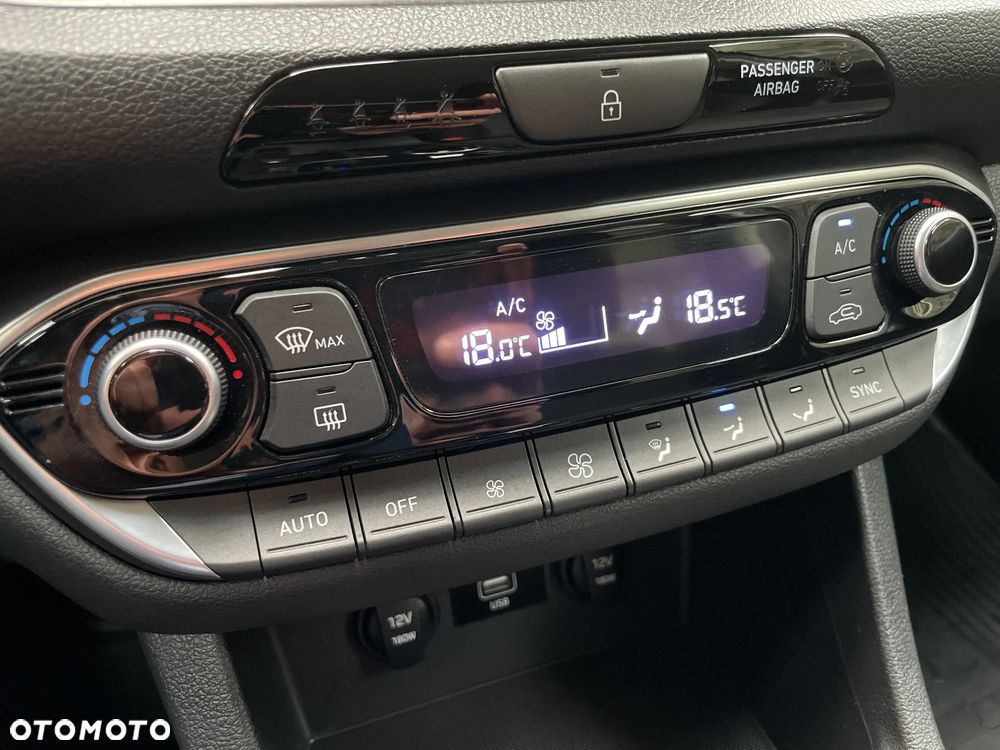 Hyundai i30 1.0 T-GDI Smart DCT - 22