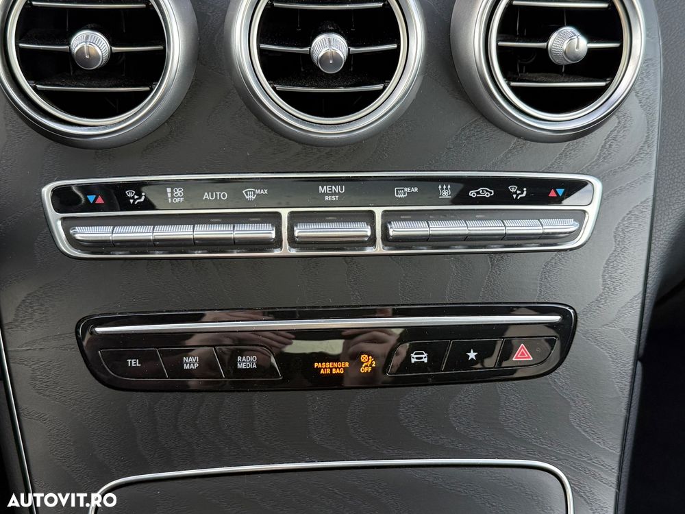 Mercedes-Benz GLC 300 d 4Matic 9G-TRONIC AMG Line - 23