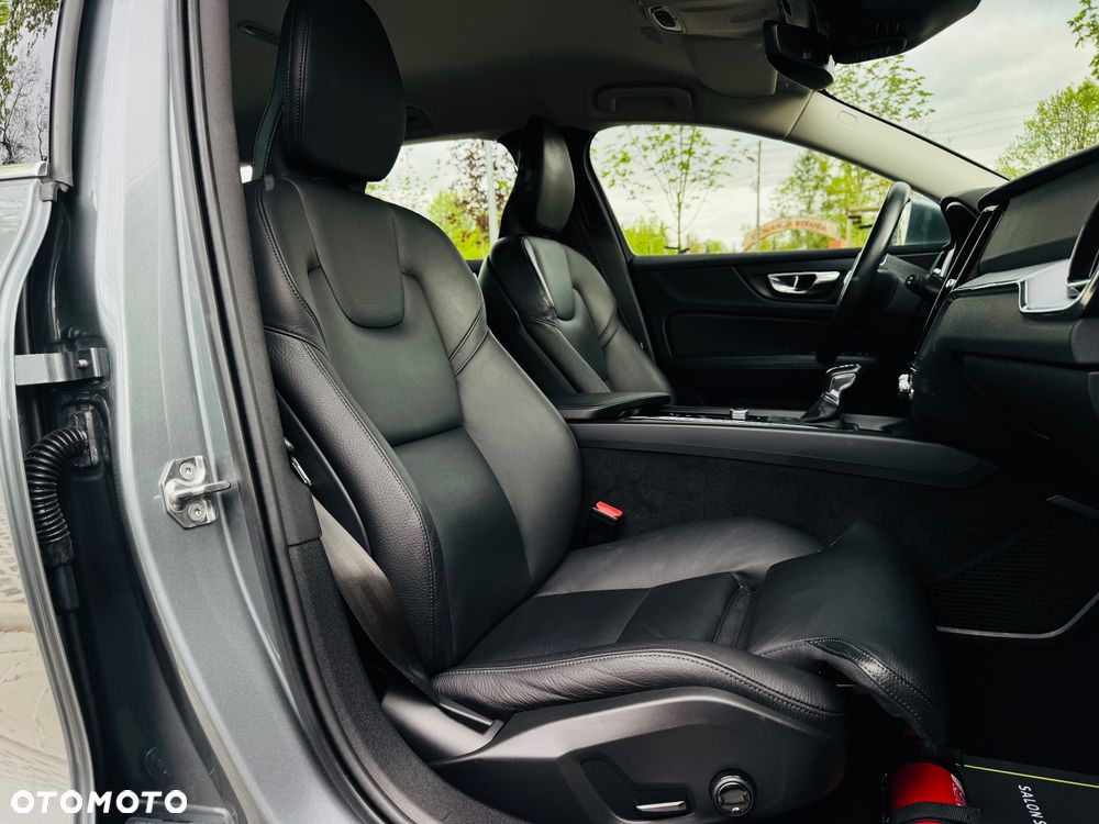 Volvo V60 D3 Geartronic Momentum Pro - 33