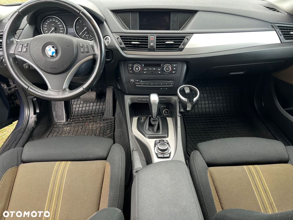 BMW X1 xDrive20d - 12