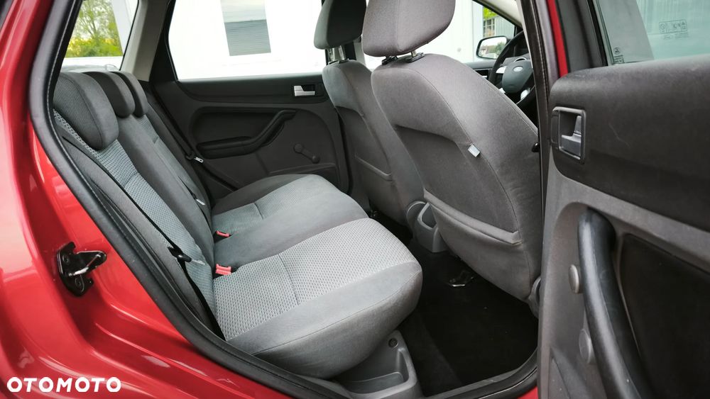 Ford Focus - 30
