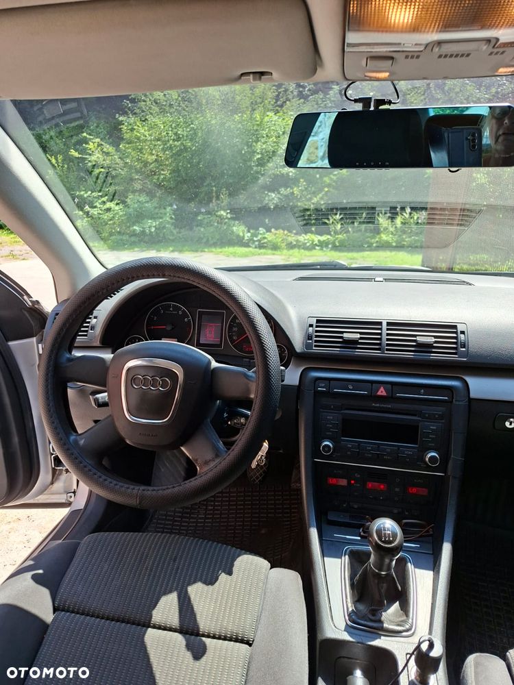 Audi A4 Limousine - 5
