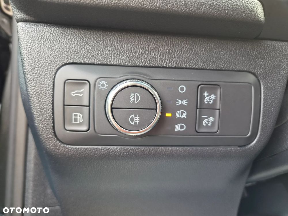 Ford Kuga 2.5 Duratec PHEV ST-LINE X - 30