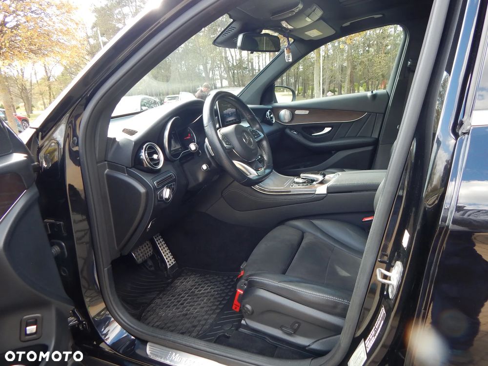 Mercedes-Benz GLC - 19