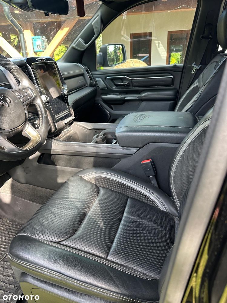 RAM 1500 - 12