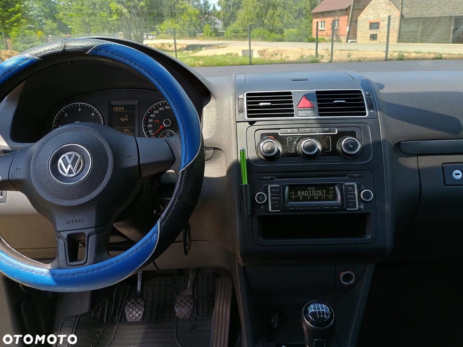 Volkswagen Touran - 14