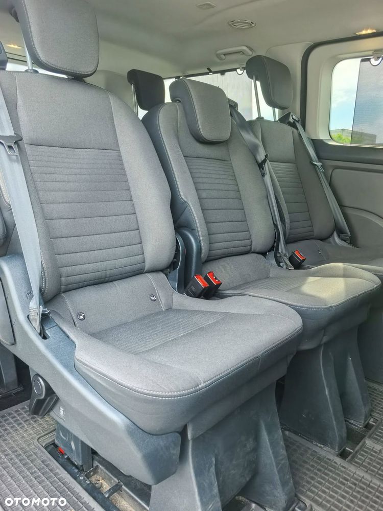 Ford Tourneo Custom - 4