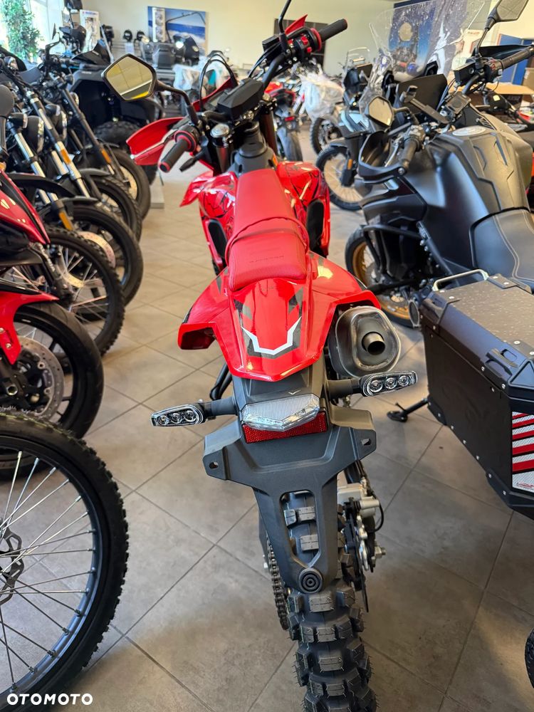 QJMOTOR COV 125X - 4