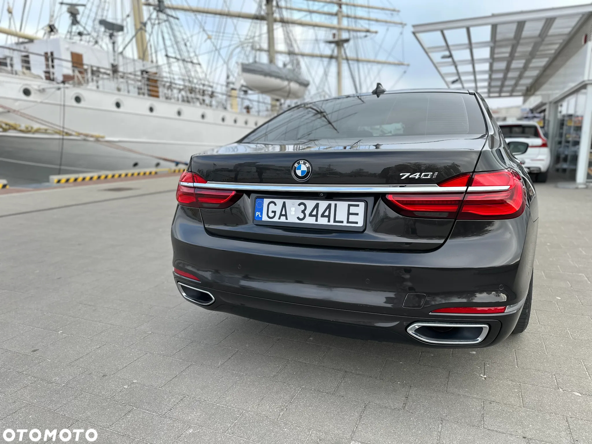 BMW Seria 7 740Li - 11