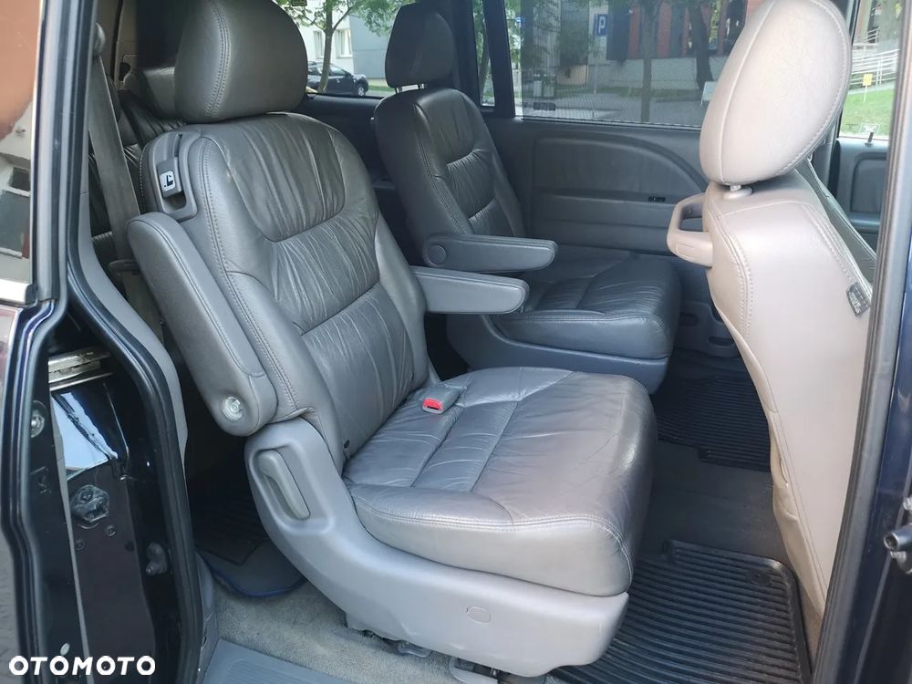 Honda Odyssey 3.5 LX - 21