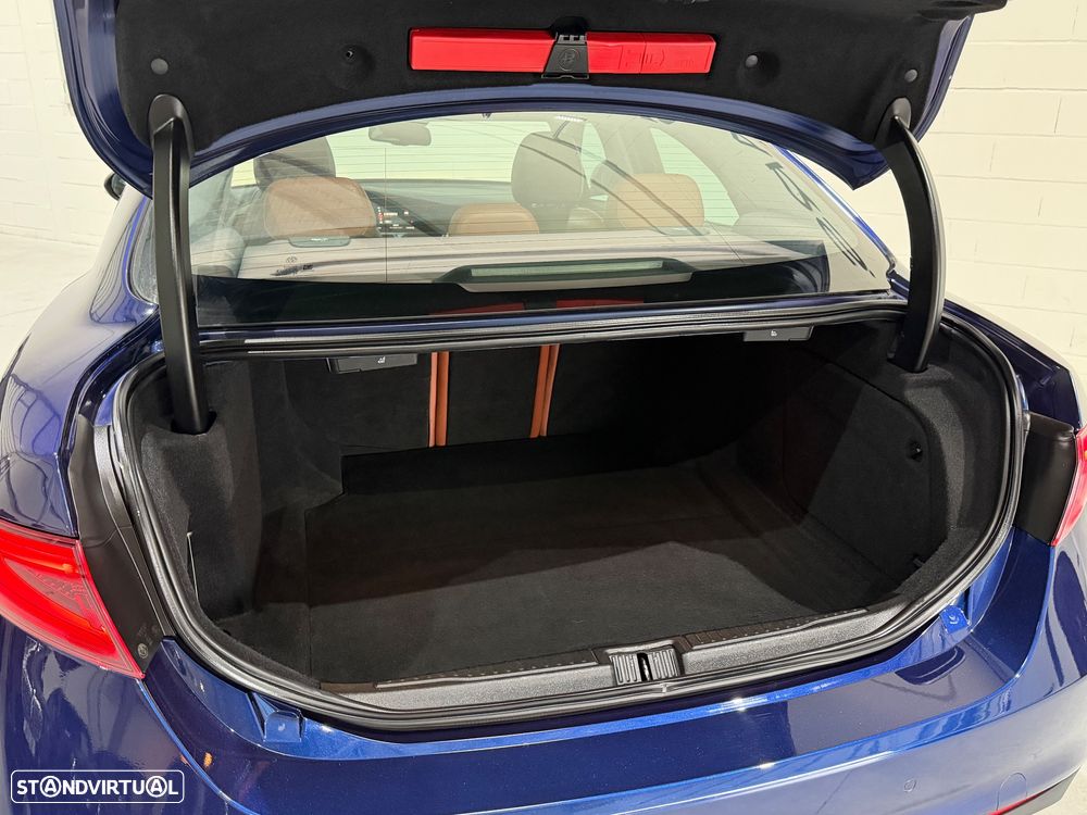 Alfa Romeo Giulia 2.2 D AT8 - 23