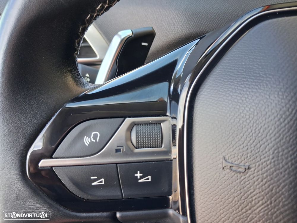 Peugeot 3008 225 e-EAT8 Allure Pack - 25