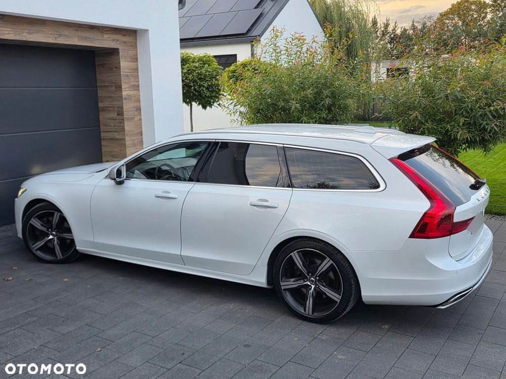 Volvo V90 D5 SCR AWD R-Design - 22