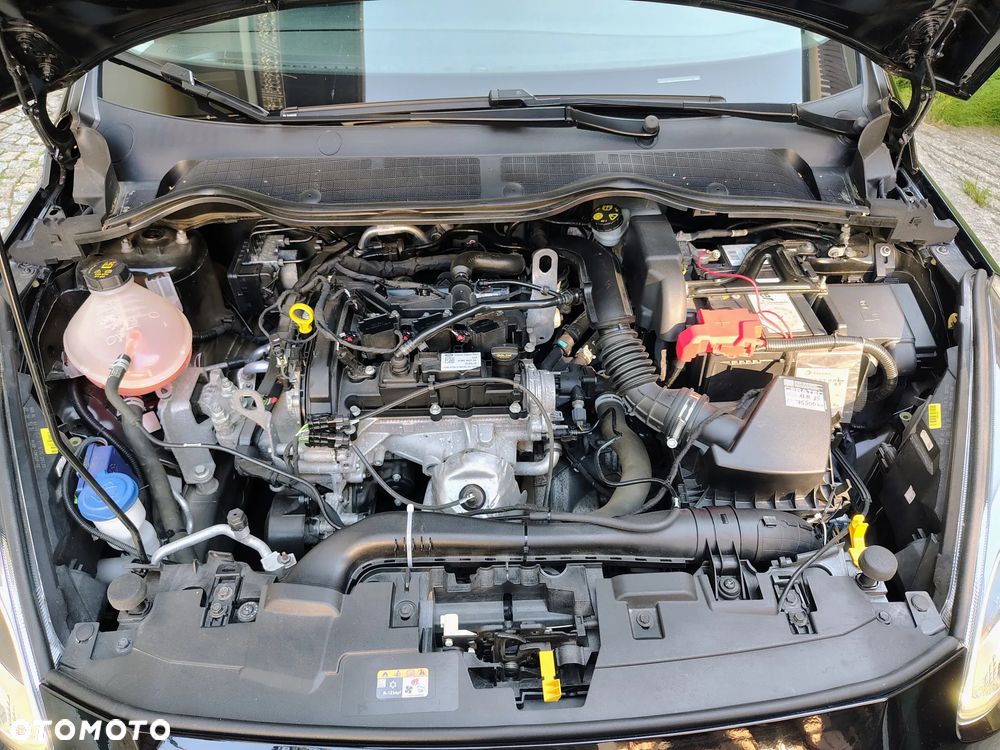 Ford Fiesta 1.1 S&S TITANIUM - 23