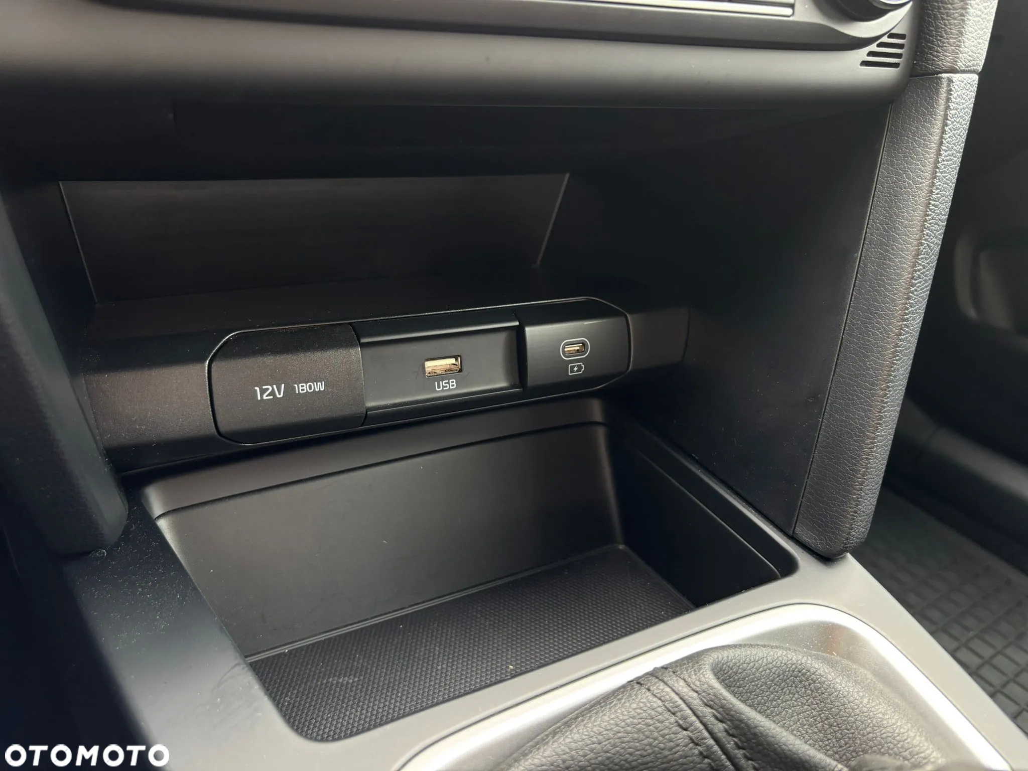 Kia XCeed 1.5 T-GDI M - 22