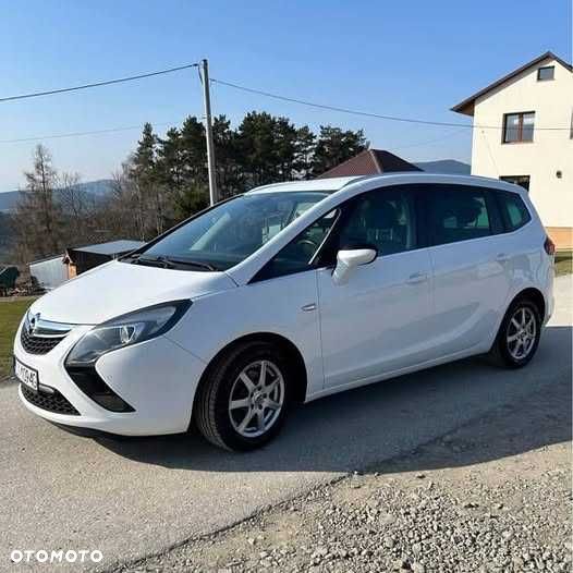 Opel Zafira 2015 photo 2