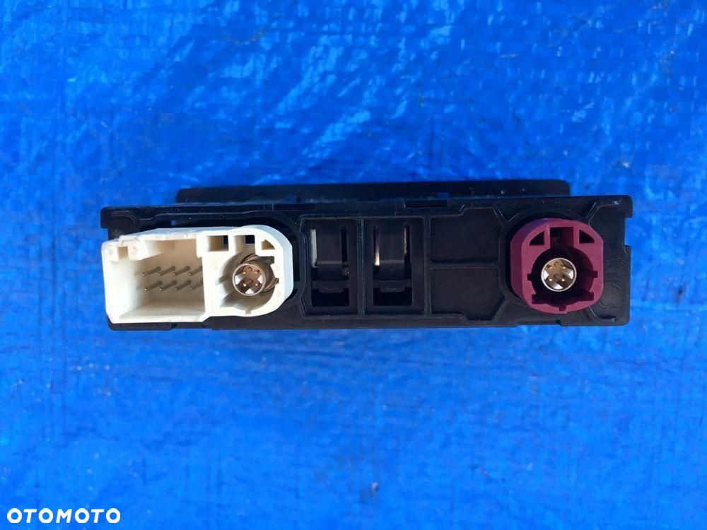 Mercedes W213 Lift Port USB Gniazdo Wejście A2478204002 - 3