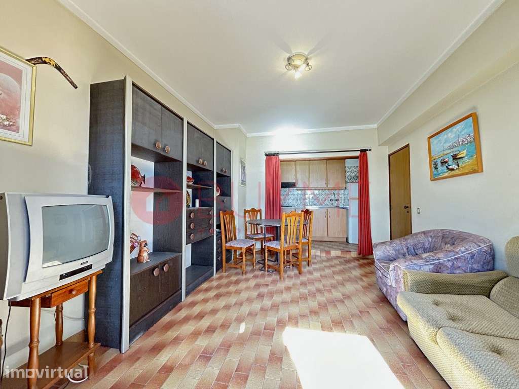 Apartamento T1 com Vista Mar Panorâmica no Coração de Quarteira - Grande imagem: 3/15