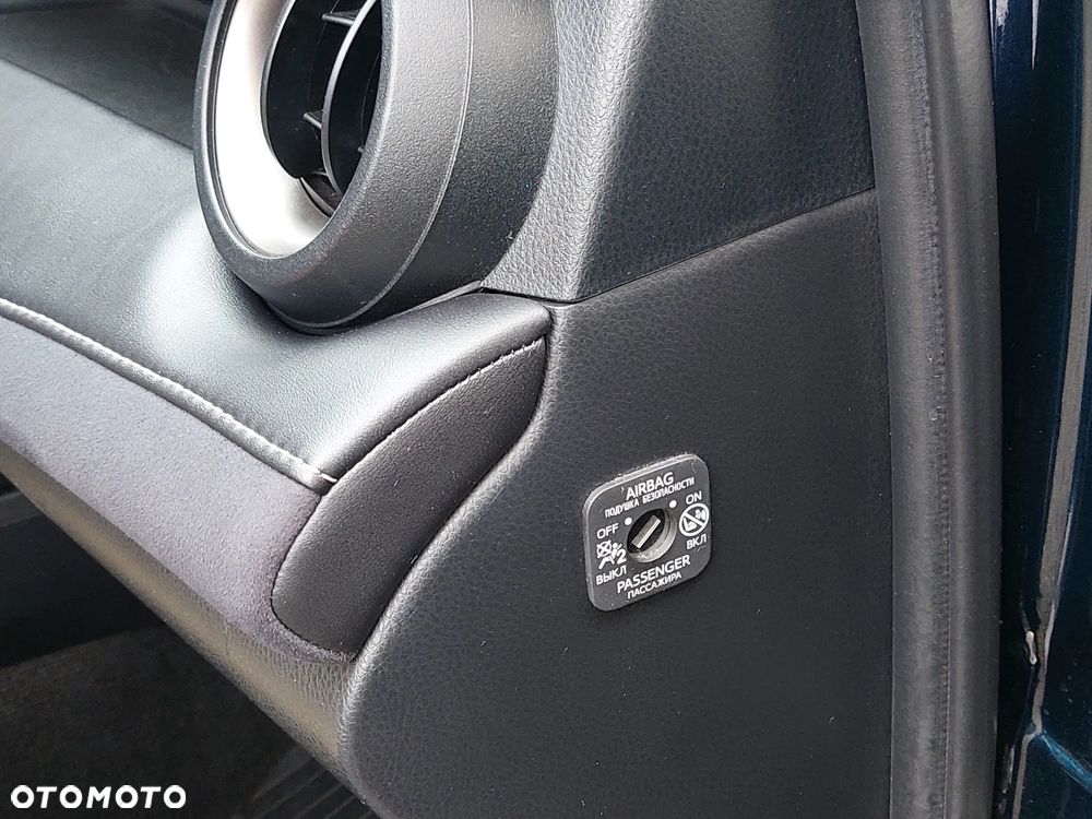 Toyota RAV4 Hybrid Platinum 4x2 - 17