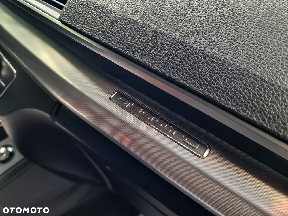 Audi Q5 40 TDI quattro S tronic sport - 24
