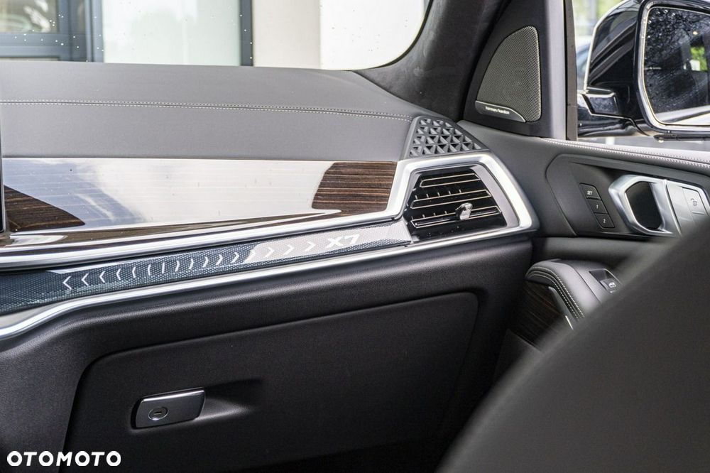 BMW X7 - 22