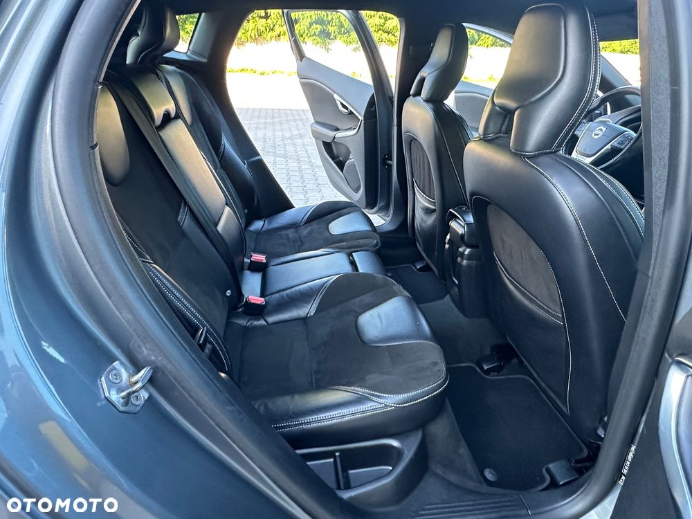 Volvo V40 D2 Drive-E R-Design Momentum - 15