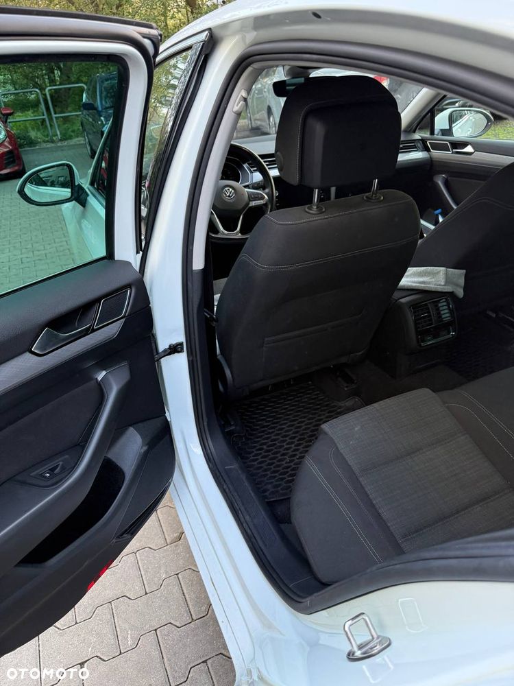 Volkswagen Passat 2.0 TSI Business DSG - 11