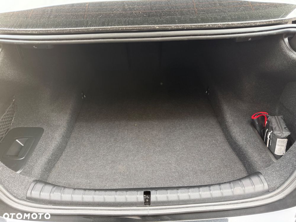 BMW Seria 5 520d M Sport Edition - 8